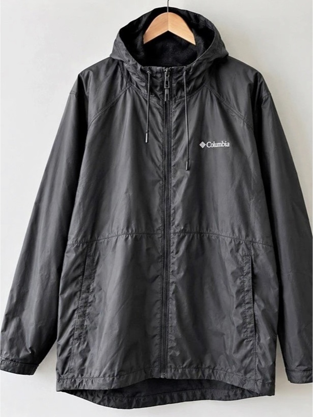 Columbia Black Hooded Jacket Size XL